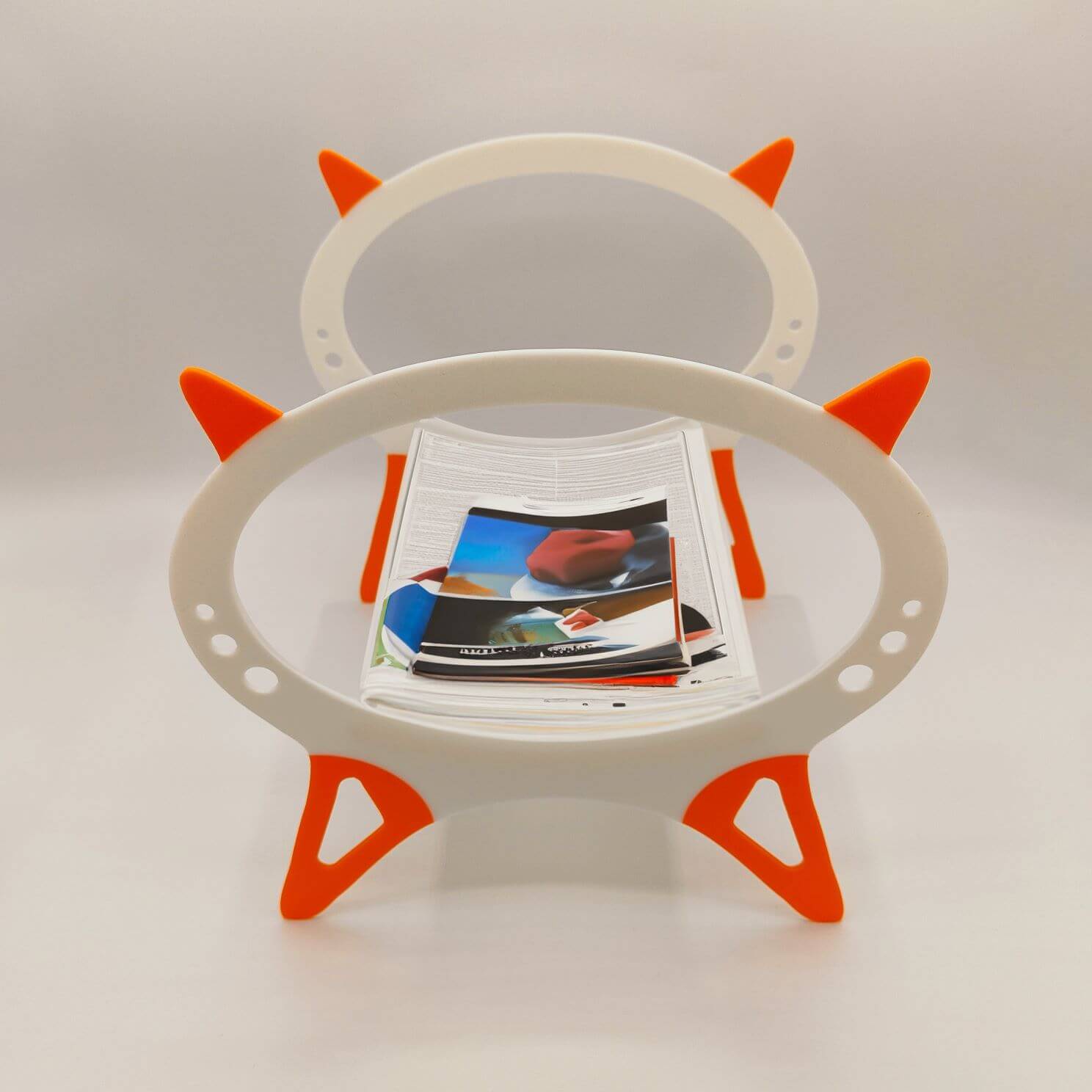 Milo - Magazine Rack